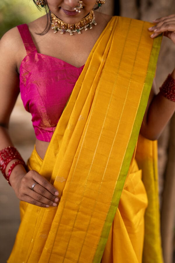 A Double warp kanjivaram light weight silk saree with a broad check border & dual shaded pallu - Image 4