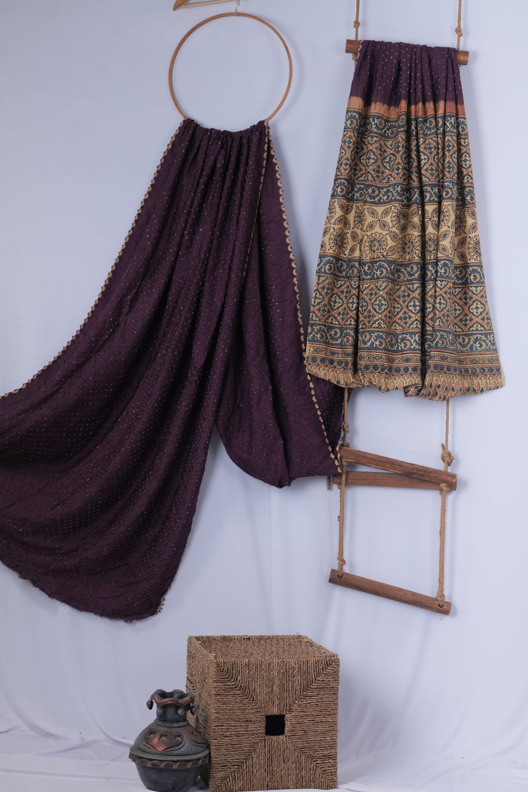 Matka silk with azrak and bandini saree - Image 2