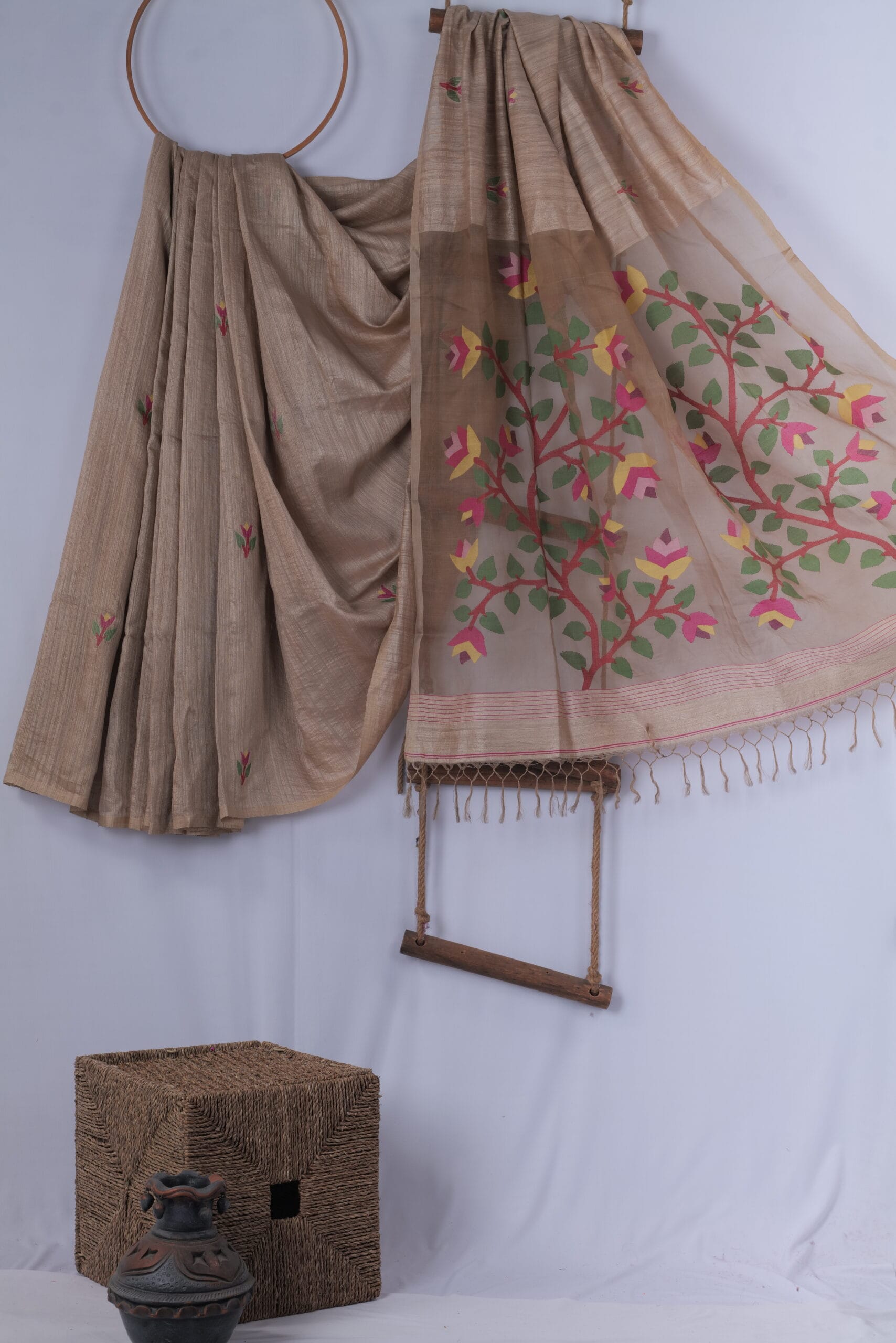 matka saree with muslin jamdhani pallu
