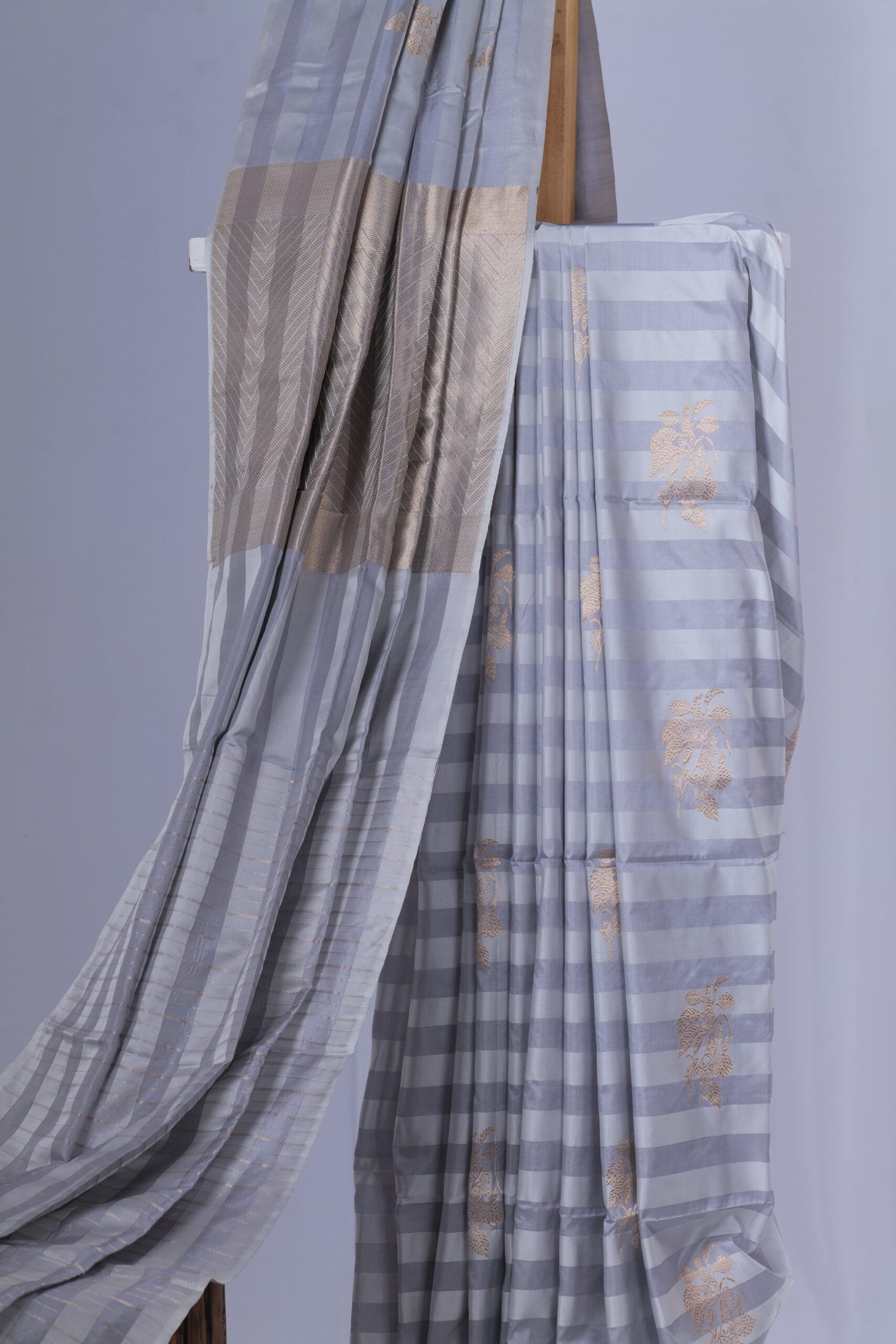 Mushru Kadwa Banaras saree - Image 2