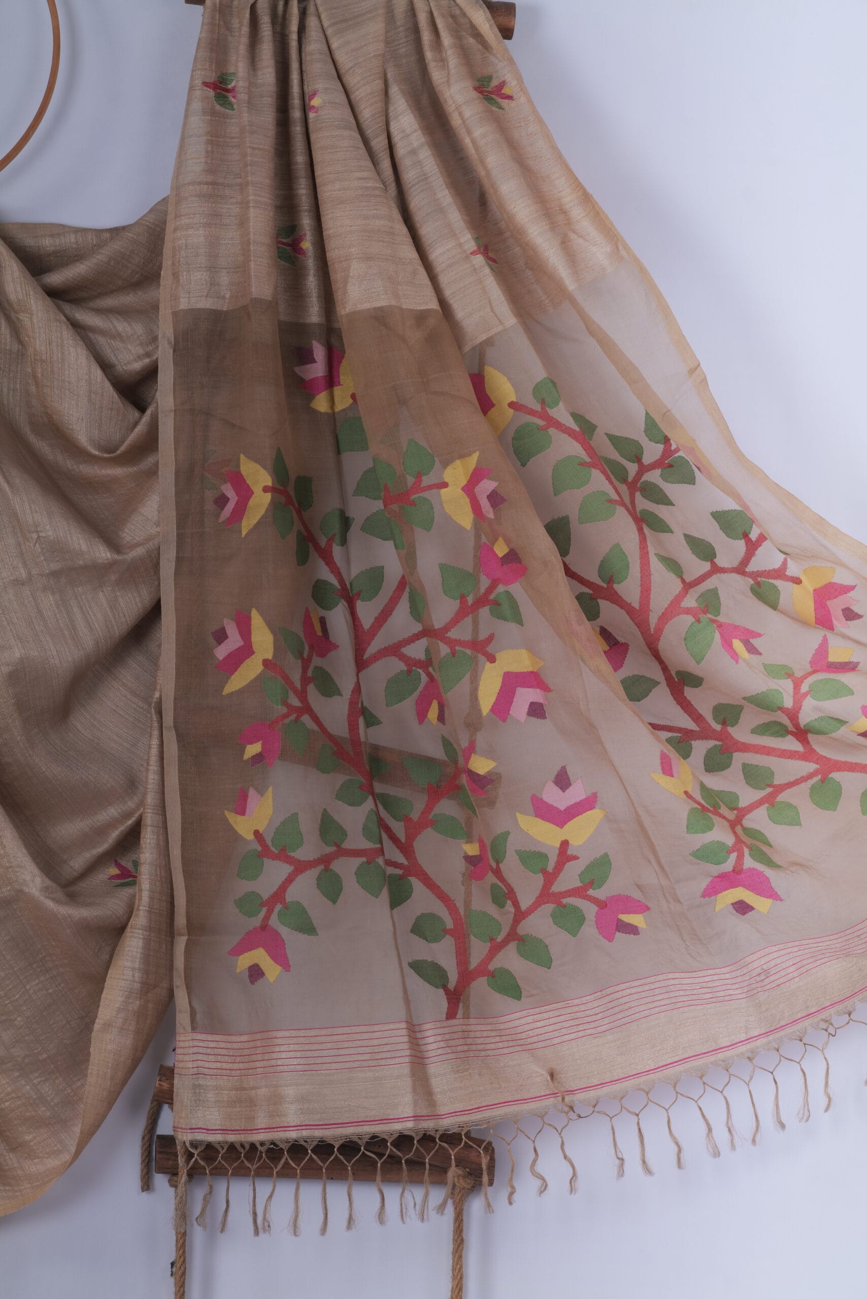 matka saree with muslin jamdhani pallu - Image 2