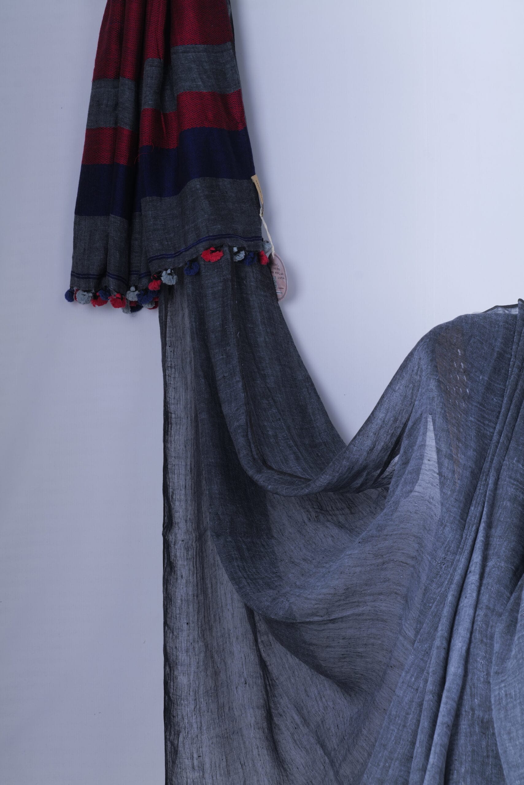 Moklino linen saree - Image 2
