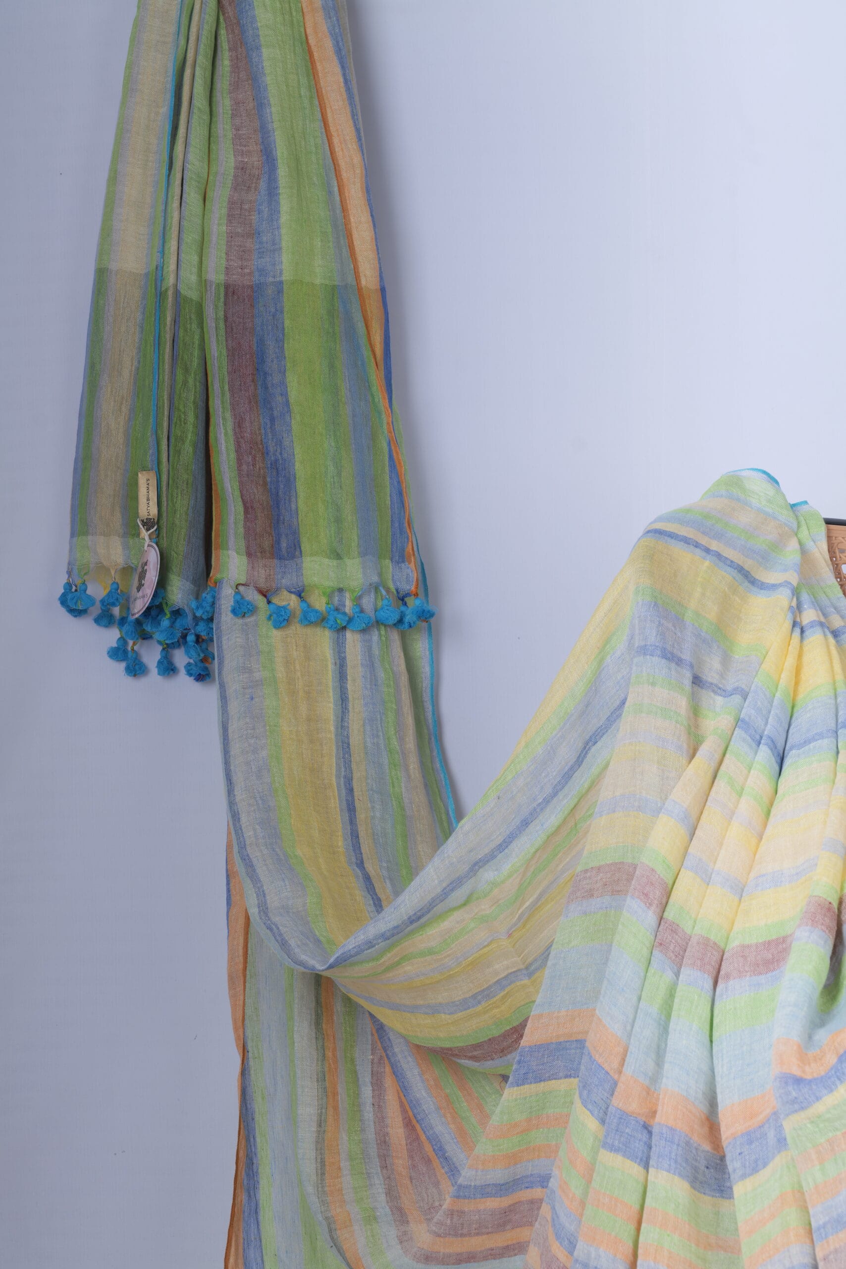 linen checks saree - Image 2