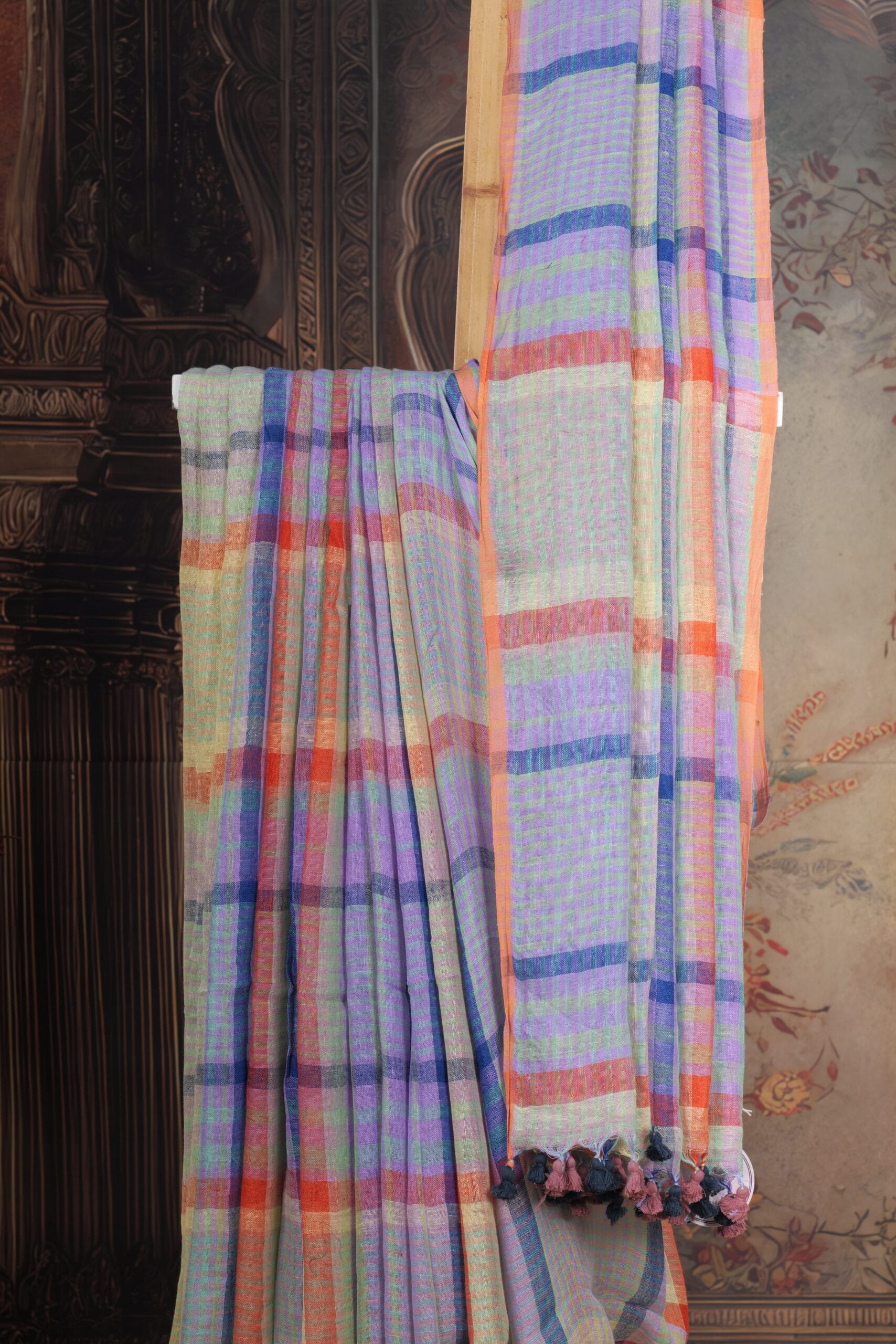 linen checks saree - Image 2
